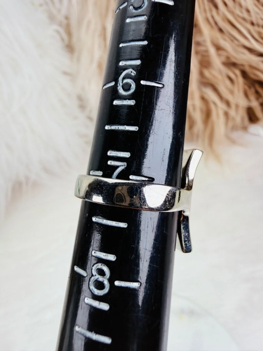 Interesting Silvertone modernness scoop size 7 ring